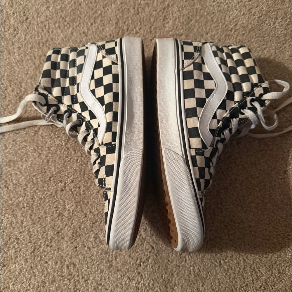 Black and white checkered Vans high-top sneakers size U.S. women 7 - Picture 3 of 6